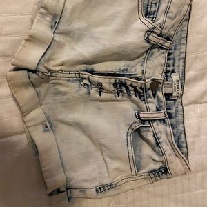 White/navy blue tie die shorts